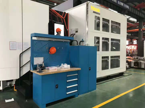 天金岡實木鉗工桌--客戶場景