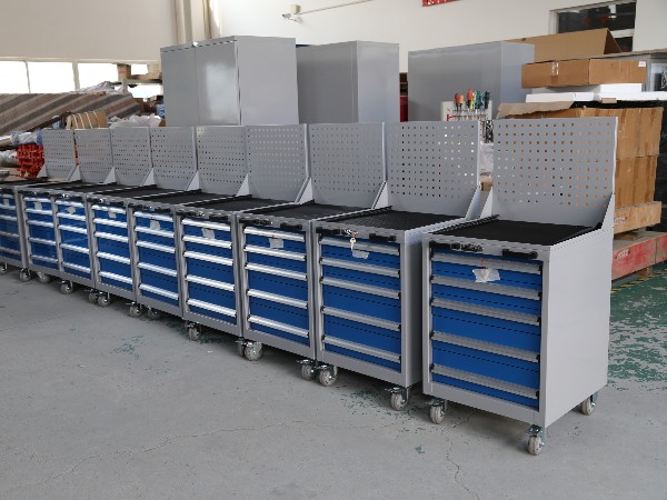 抽屜工具車: 車間工具存儲(chǔ)利器