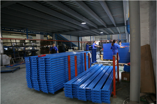 工具柜廠家天金岡，秉承綠色環保理念，打造綠色工廠