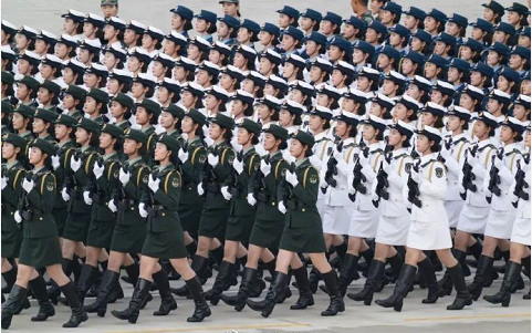 她們英姿颯爽，氣勢不凡，國之巾幗